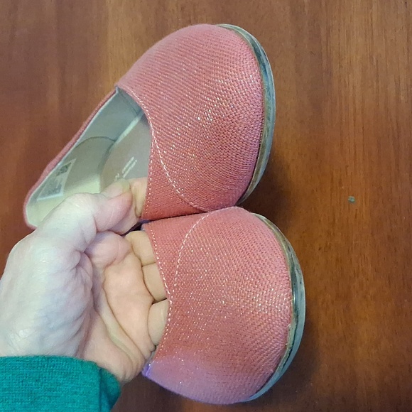 TOMS Women's Pink & Gold Slip On Flats Closed Toe Loafers Sz 7.5M - Picture 4 of 10